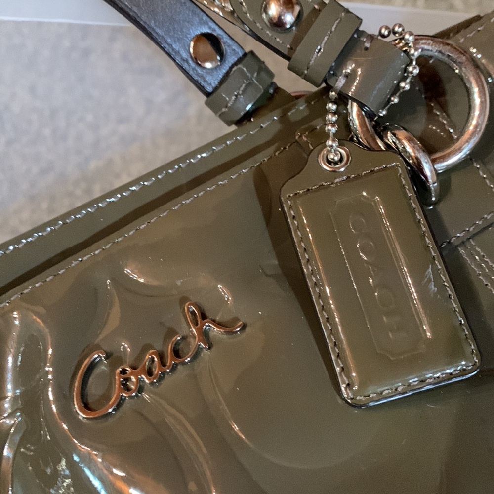 Coach purse - Picture 4 of 7